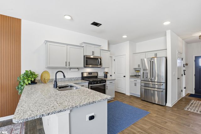 628 Ashwood Way, Easley, SC 29640