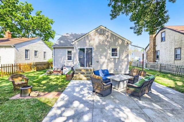 824 6th Avenue S, South Saint Paul, MN 55075