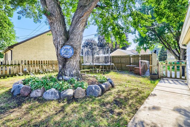 824 6th Avenue S, South Saint Paul, MN 55075