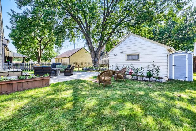 824 6th Avenue S, South Saint Paul, MN 55075
