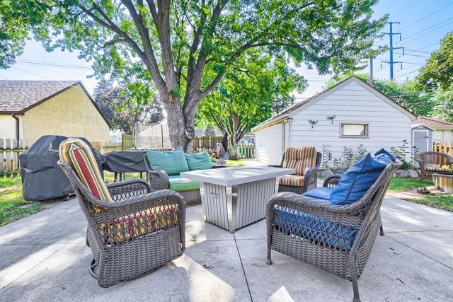 824 6th Avenue S, South Saint Paul, MN 55075