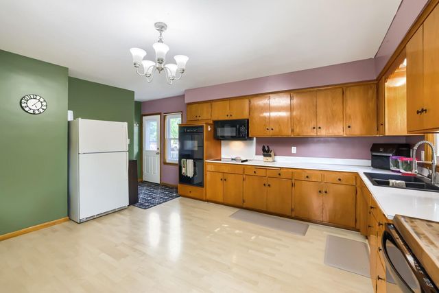 824 6th Avenue S, South Saint Paul, MN 55075