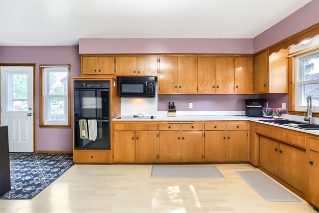 824 6th Avenue S, South Saint Paul, MN 55075