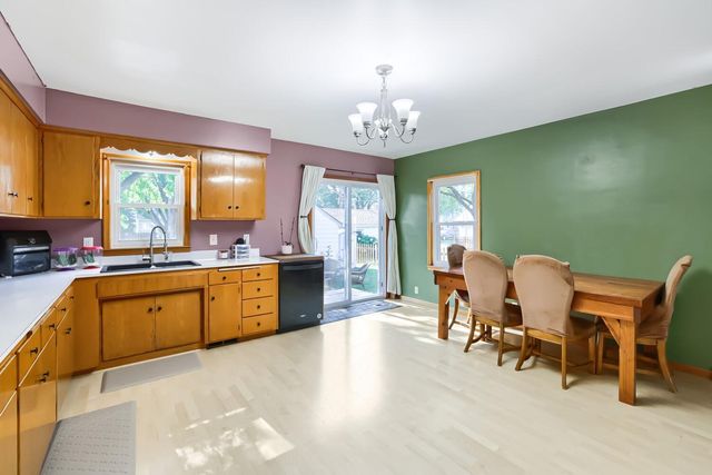 824 6th Avenue S, South Saint Paul, MN 55075