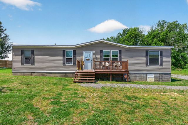 372 E Airport Dr, Mcminnville, TN 37110