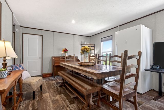 372 E Airport Dr, Mcminnville, TN 37110