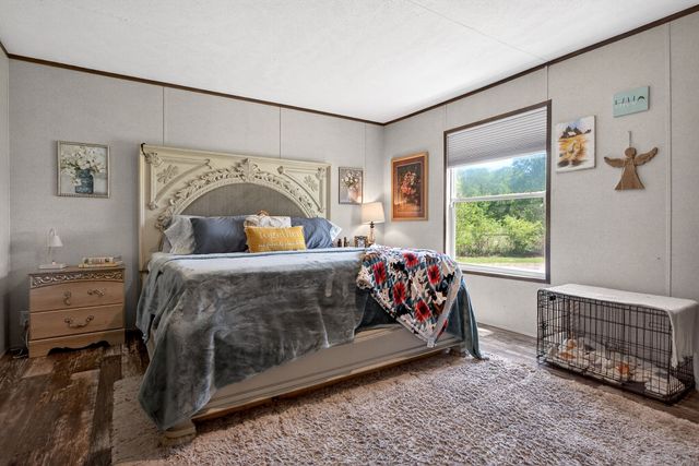372 E Airport Dr, Mcminnville, TN 37110