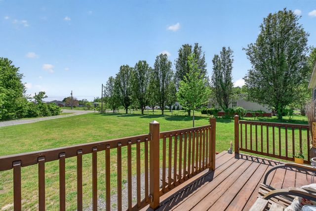 372 E Airport Dr, Mcminnville, TN 37110
