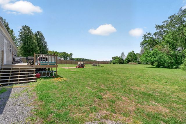 372 E Airport Dr, Mcminnville, TN 37110