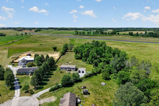 372 E Airport Dr, Mcminnville, TN 37110