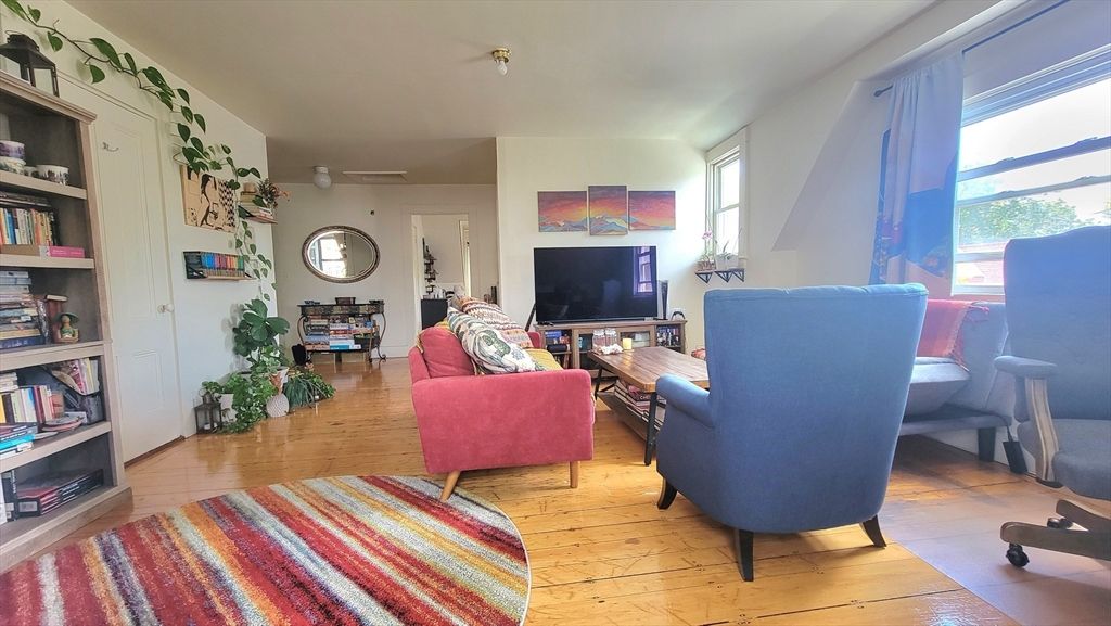 45 Auburn Street 3, Brookline, MA 02446