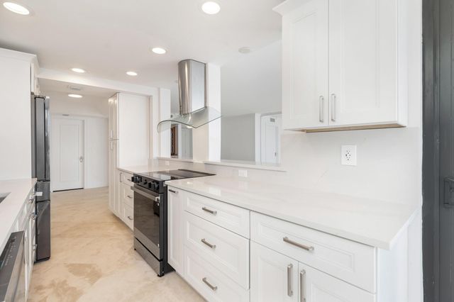 3590 S Ocean Boulevard 908, South Palm Beach, FL 33480