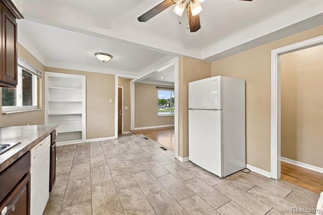 11147 Martin Road, Warren, MI 48093