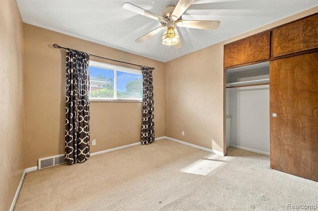 11147 Martin Road, Warren, MI 48093