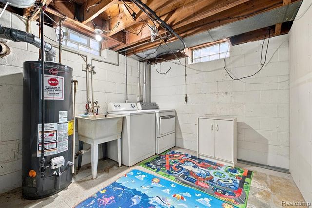 11147 Martin Road, Warren, MI 48093