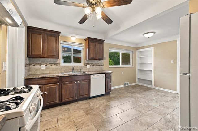 11147 Martin Road, Warren, MI 48093
