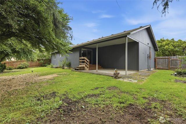 1908 Hawthorne Court, Woodland, WA 98674