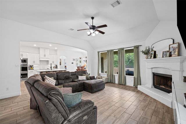 1068 Wildwood Drive, Joshua, TX 76058