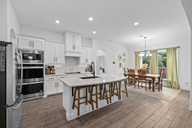 1068 Wildwood Drive, Joshua, TX 76058