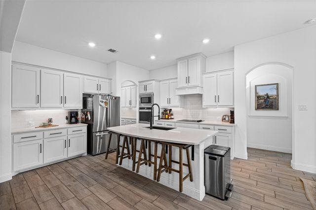 1068 Wildwood Drive, Joshua, TX 76058