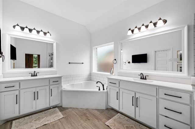1068 Wildwood Drive, Joshua, TX 76058