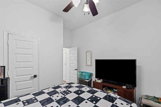 1068 Wildwood Drive, Joshua, TX 76058