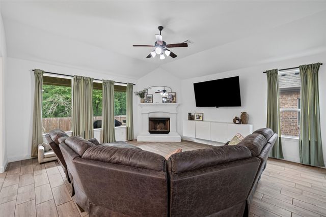 1068 Wildwood Drive, Joshua, TX 76058