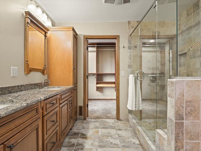 10230 Heatherridge Lane, Rockford, IL 61107