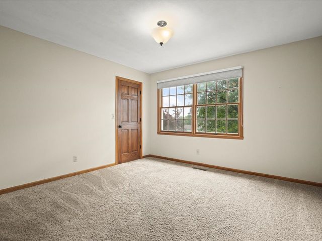10230 Heatherridge Lane, Rockford, IL 61107