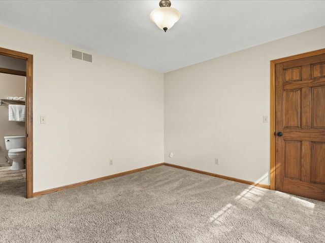 10230 Heatherridge Lane, Rockford, IL 61107