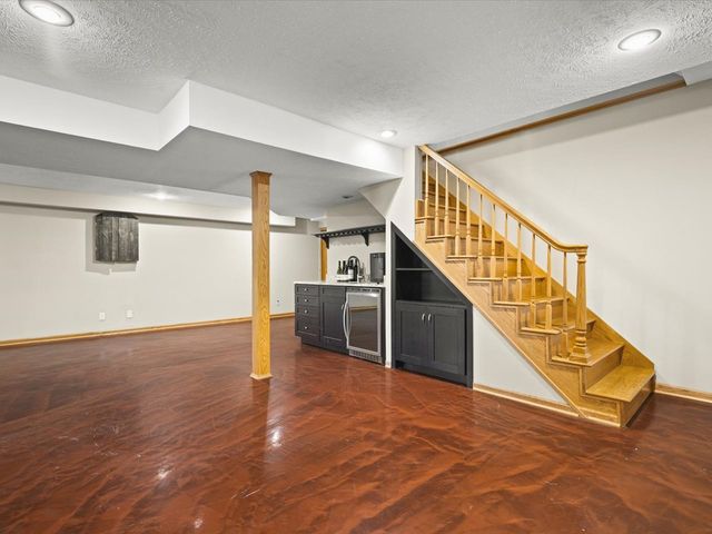 10230 Heatherridge Lane, Rockford, IL 61107
