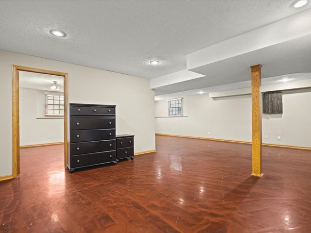 10230 Heatherridge Lane, Rockford, IL 61107