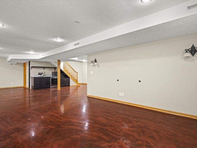 10230 Heatherridge Lane, Rockford, IL 61107