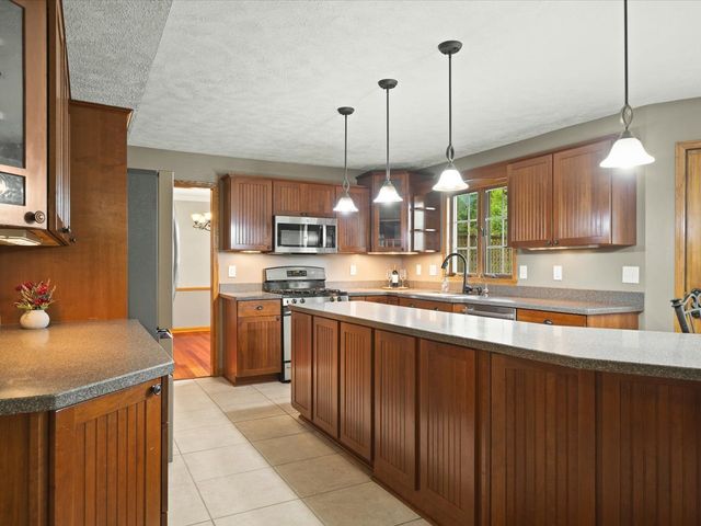 10230 Heatherridge Lane, Rockford, IL 61107
