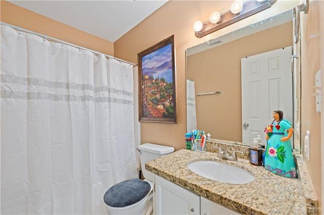 3101 E Camelia Avenue, Hidalgo, TX 78557