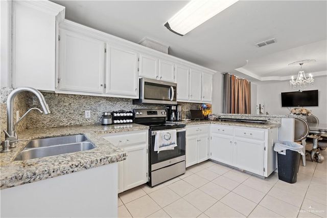 3101 E Camelia Avenue, Hidalgo, TX 78557