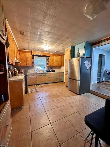 6372 Palem RD, Norfolk, VA 23513