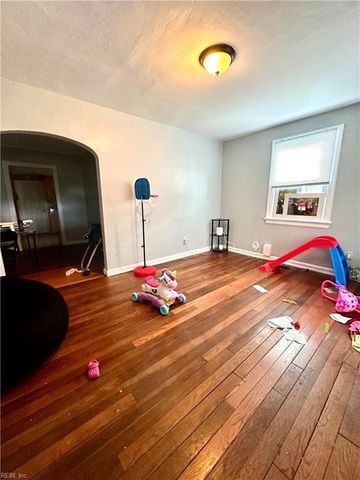 6372 Palem RD, Norfolk, VA 23513