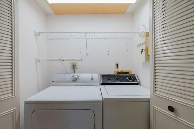 102 Half Moon Circle G2, Hypoluxo, FL 33462