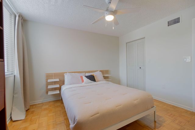 102 Half Moon Circle G2, Hypoluxo, FL 33462