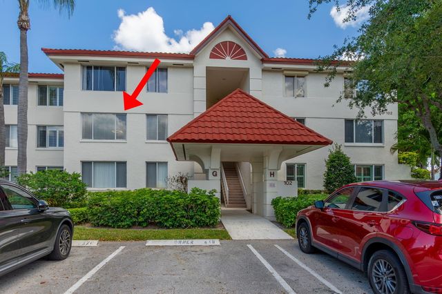 102 Half Moon Circle G2, Hypoluxo, FL 33462