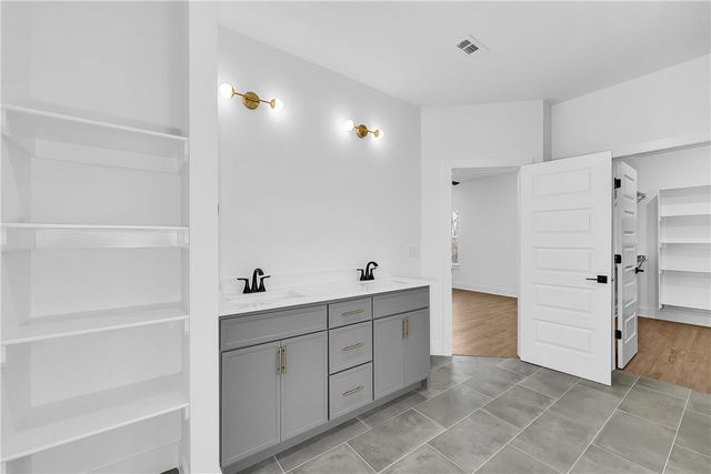 8 York Drive, Bella Vista, AR 72714