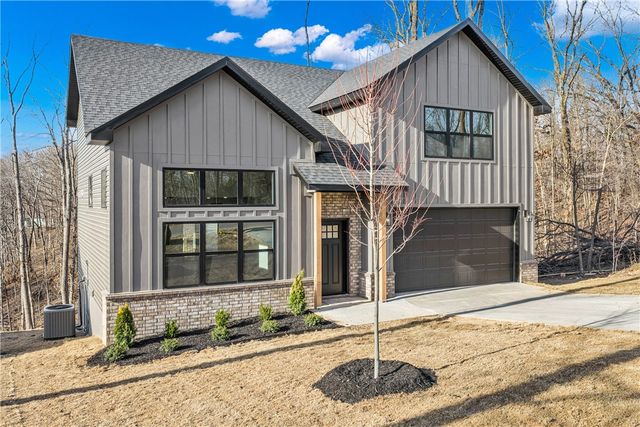 8 York Drive, Bella Vista, AR 72714