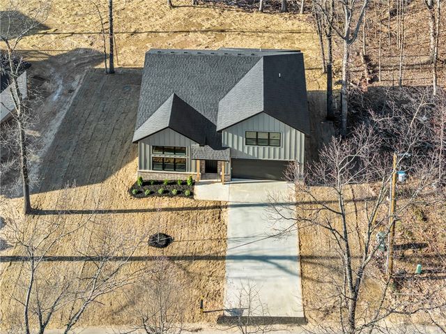 8 York Drive, Bella Vista, AR 72714