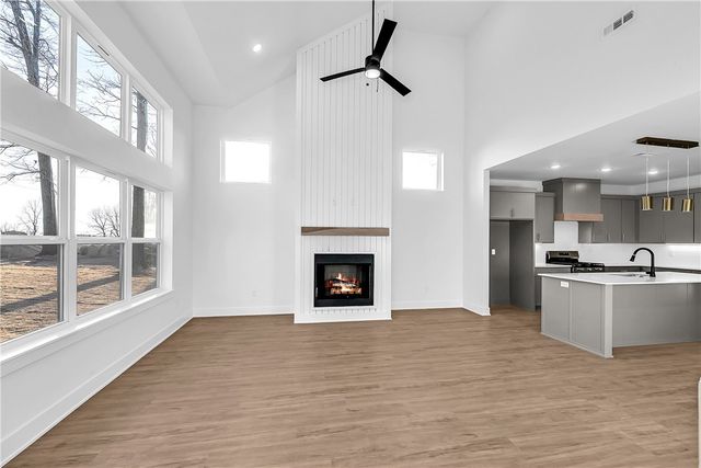 8 York Drive, Bella Vista, AR 72714