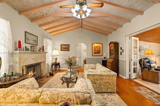 430 NE 52nd Ter, Miami, FL 33137