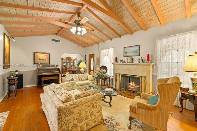 430 NE 52nd Ter, Miami, FL 33137