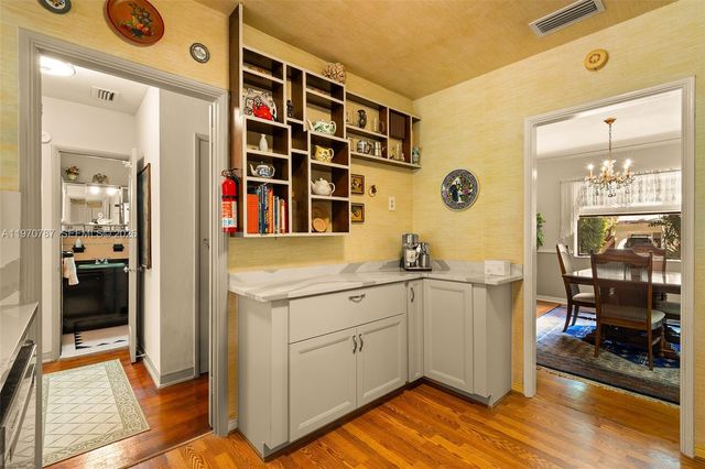 430 NE 52nd Ter, Miami, FL 33137