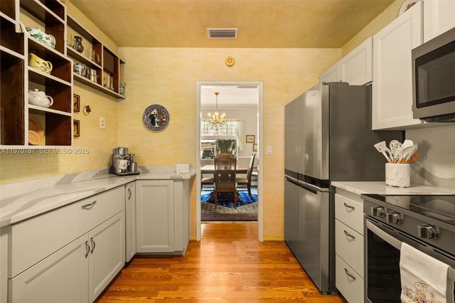 430 NE 52nd Ter, Miami, FL 33137