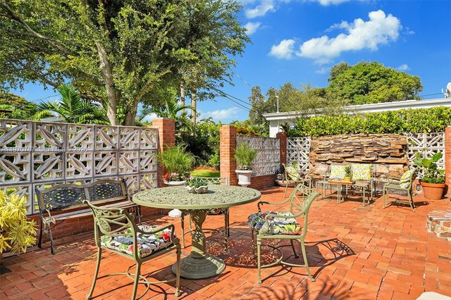 430 NE 52nd Ter, Miami, FL 33137